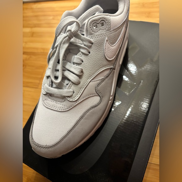 Nike air max 87 light grey/white m8 w9.5 - Picture 3 of 5